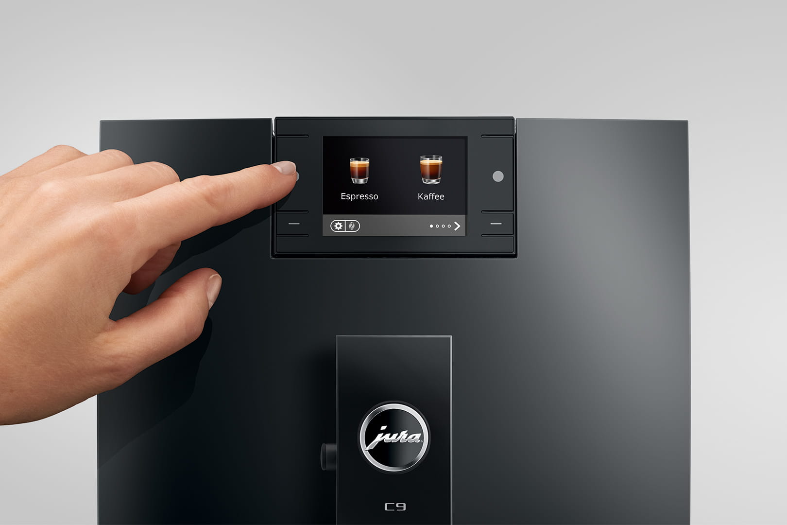 JURA C9 Piano Black panel sterowania i podwójna wylewka